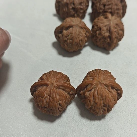星***晨吊坠文玩核桃全品山地小正磨红皮