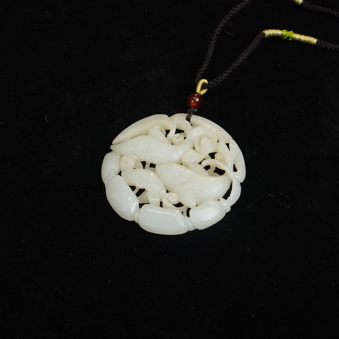 【清】白玉连连有鱼玉佩（直径7.6cm重22g）