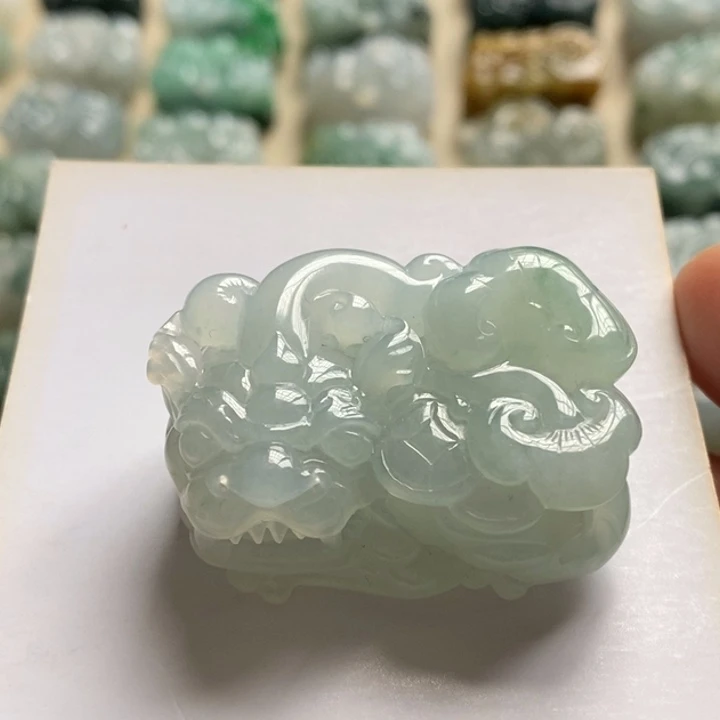 翡翠颈饰未镶嵌天然翡翠貔貅吊坠