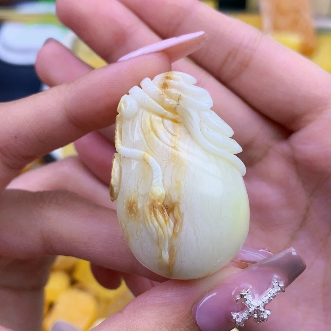 琥珀未镶嵌珠宝奇石41*28*18 钱袋子