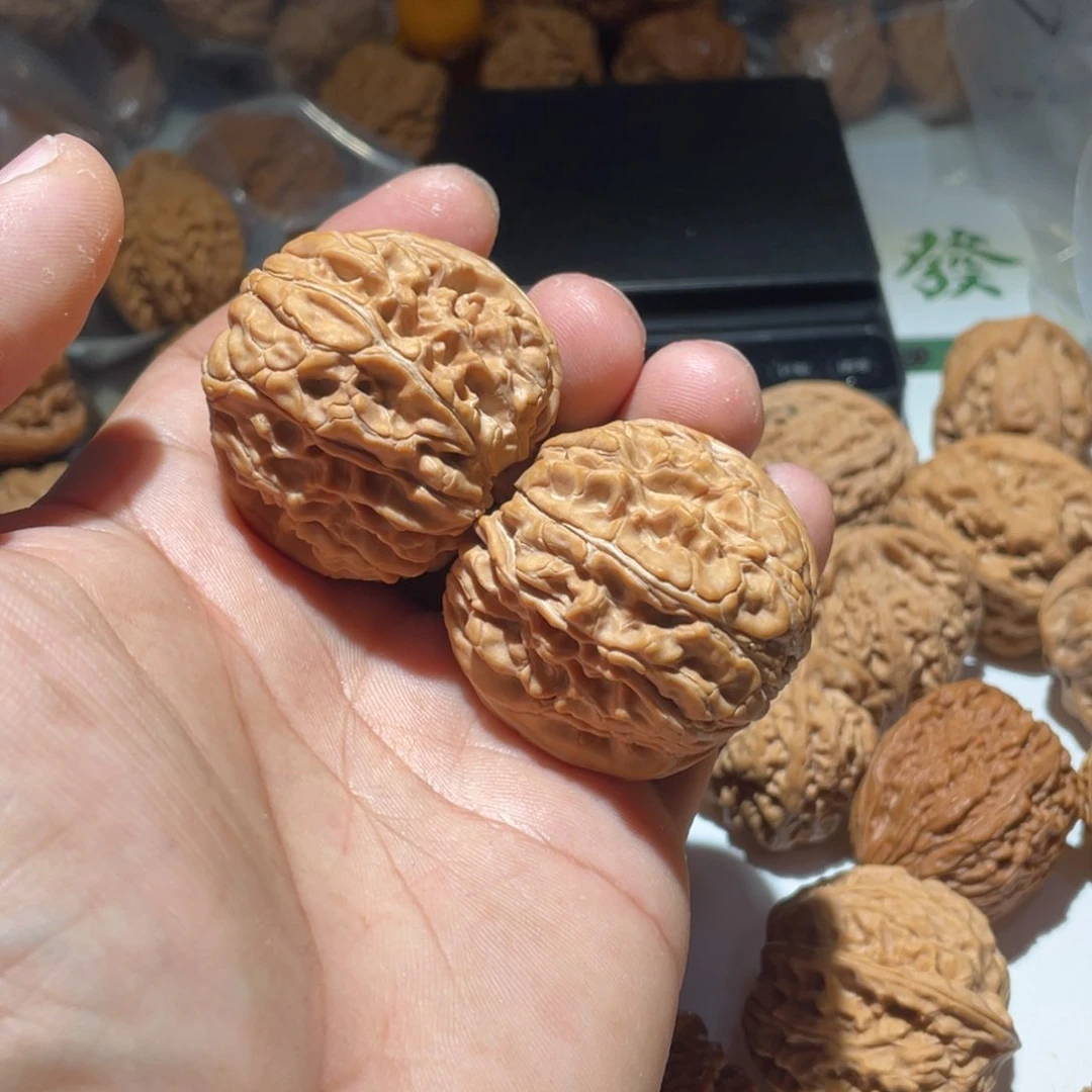 文玩核桃吊坠b****.门墩