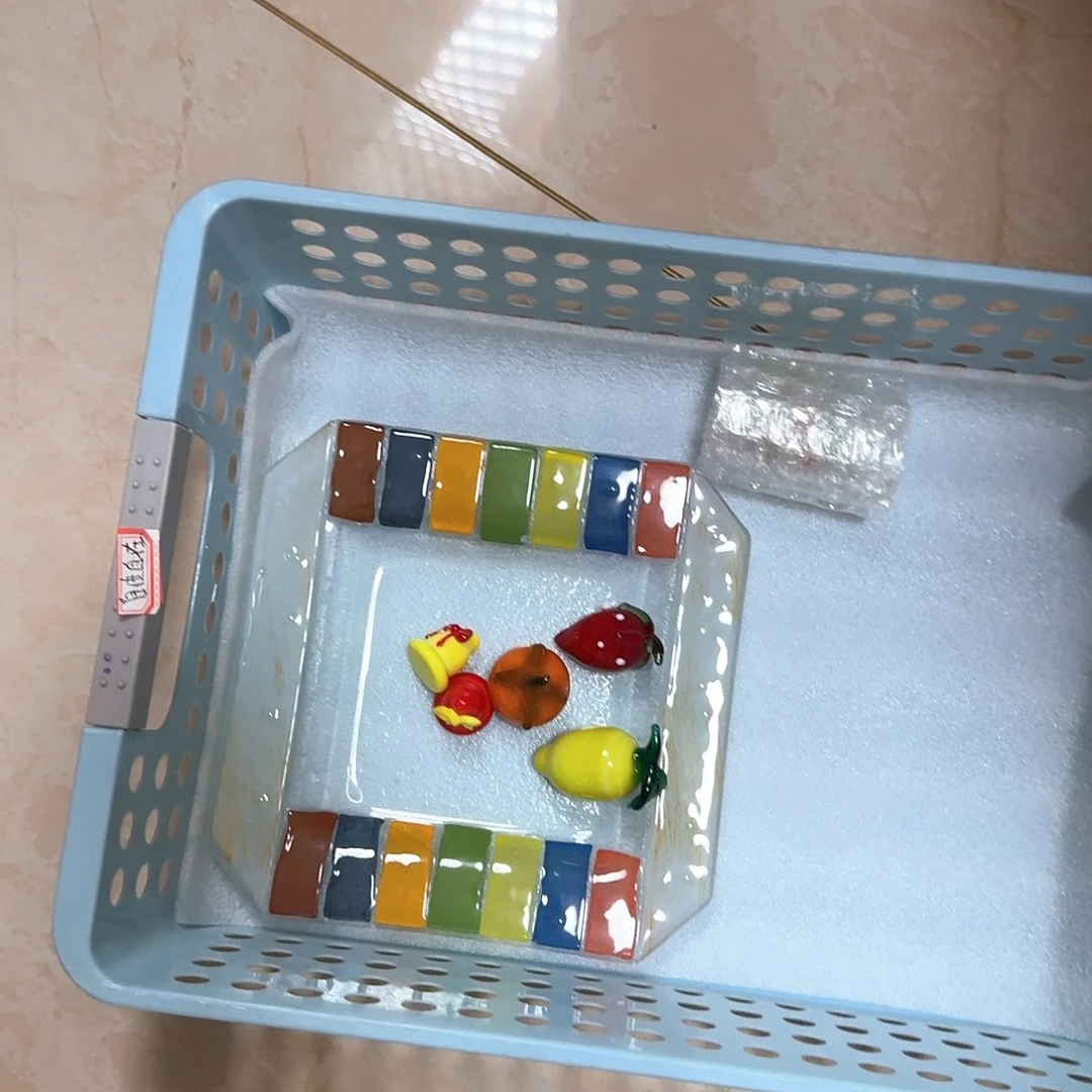 琉璃手工艺品自***。盘子