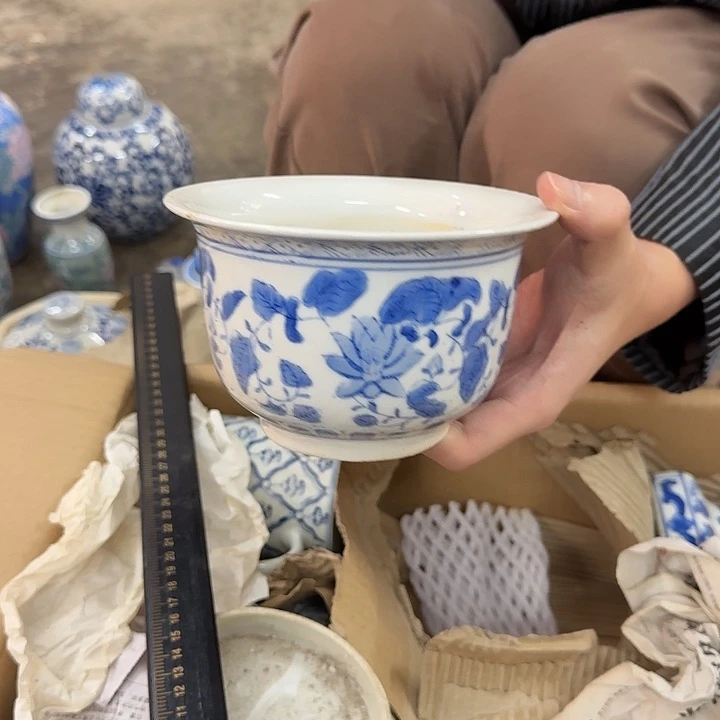 陶陶瓷，默认微瑕，介意勿拍。