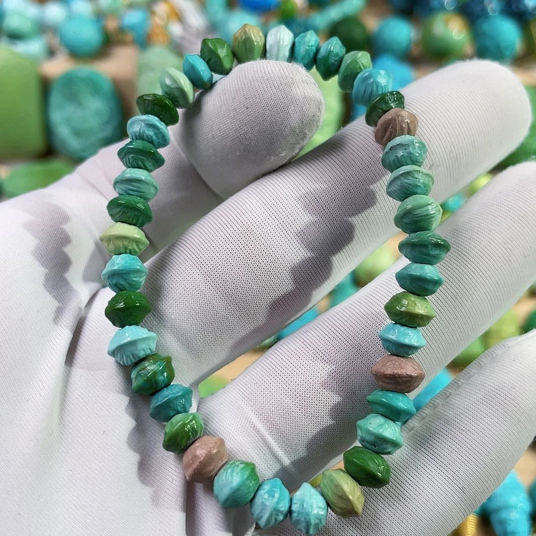 绿松石未镶嵌珠宝奇石
