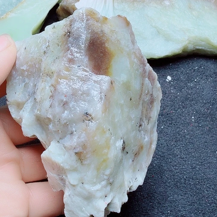 未镶嵌和田玉（糖玉）珠宝半成品