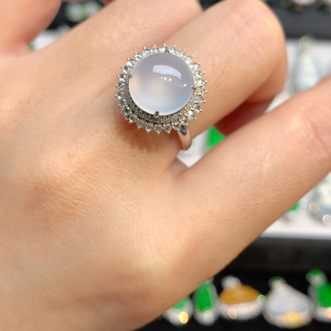 翡翠18K金镶嵌戒指