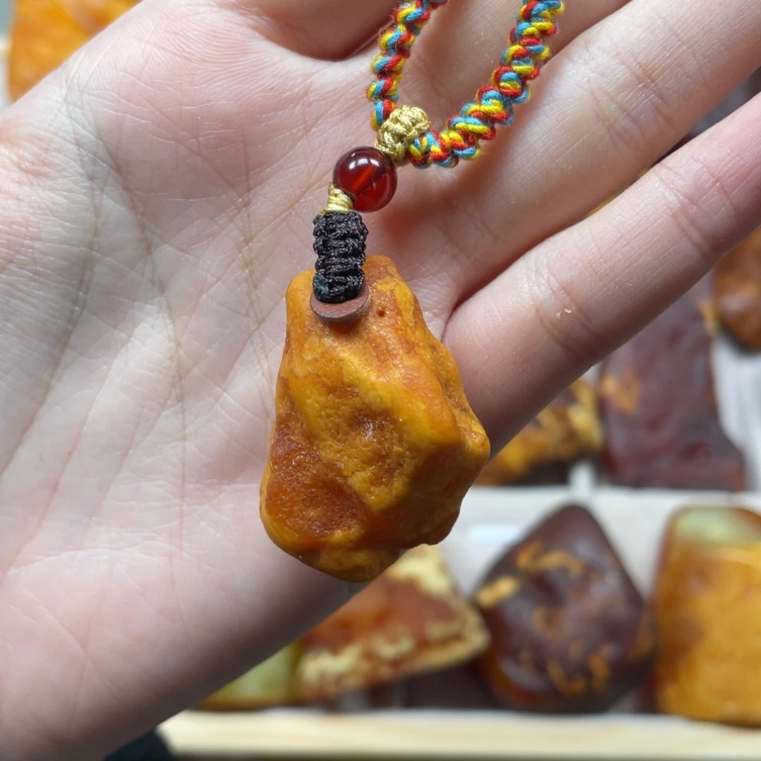 琥珀珠宝奇石未镶嵌