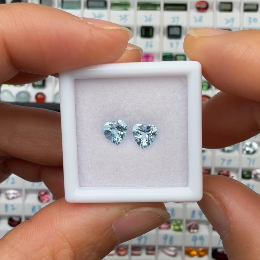 海蓝宝石裸石天然圣玛色5mm一对