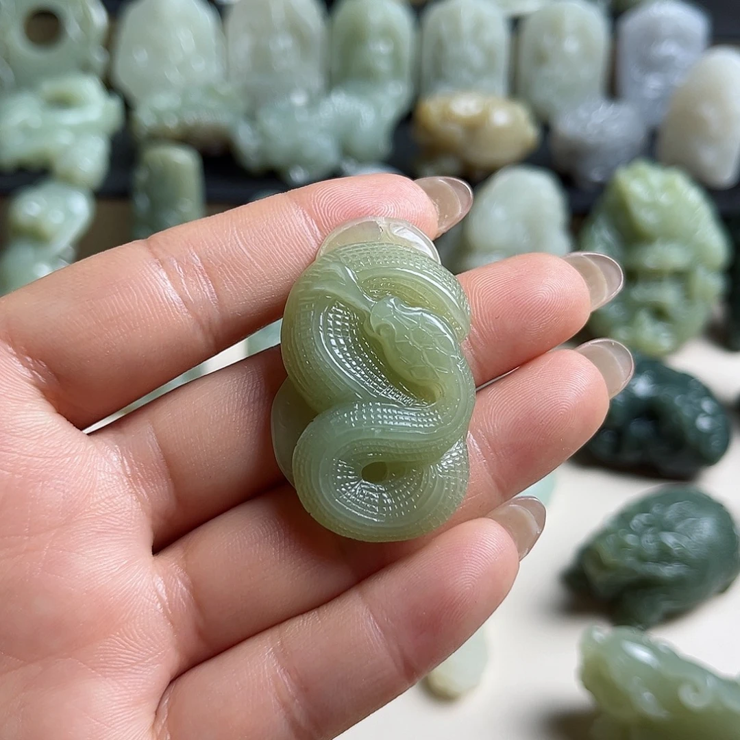 未镶嵌和田玉挂件