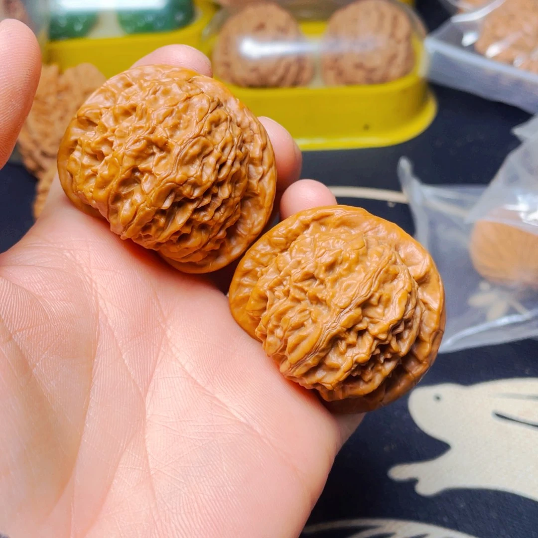 吊坠文玩核桃金麒麟一对