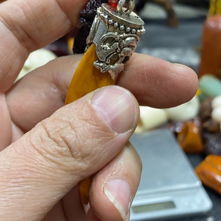 滴血莲花菩提吊坠