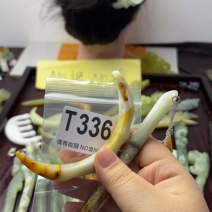 蛇纹石玉发饰合金乱***戏