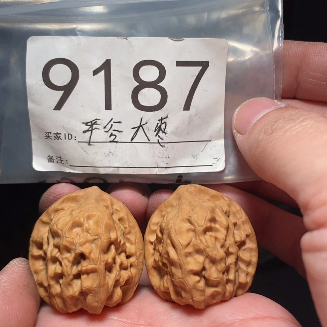 文玩核桃吊坠仙**?文玩核桃把件