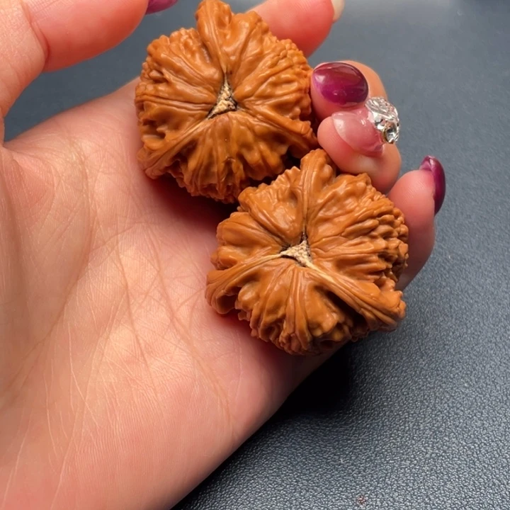 郭***霖吊坠文玩核桃白狮子