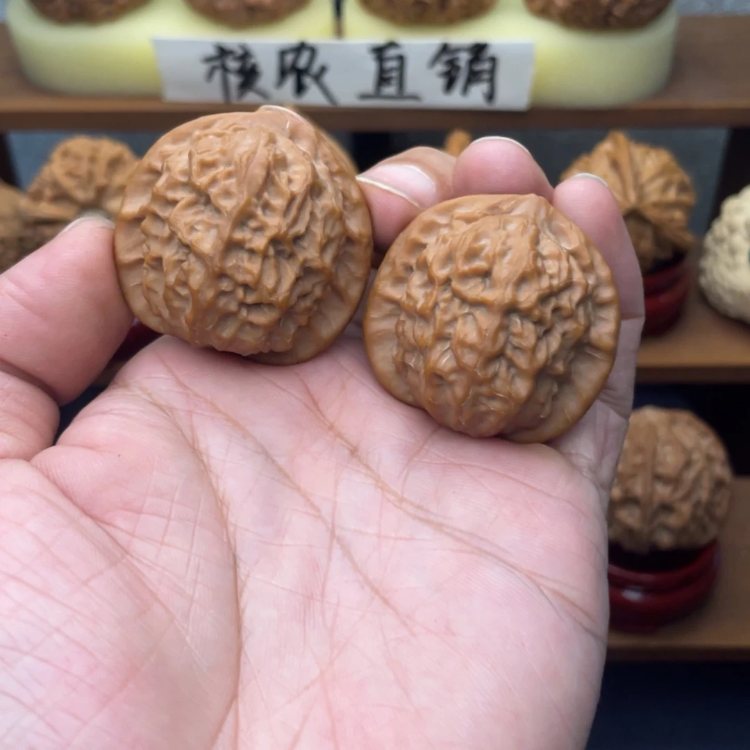 快***孩吊坠文玩核桃37瓷娃娃