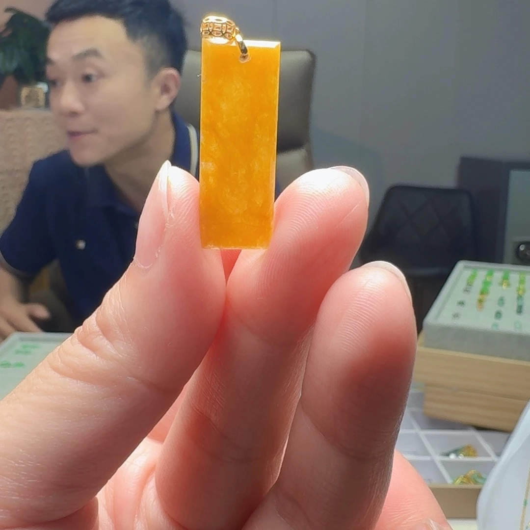 翡翠18K金镶嵌吊坠(不含链)天然