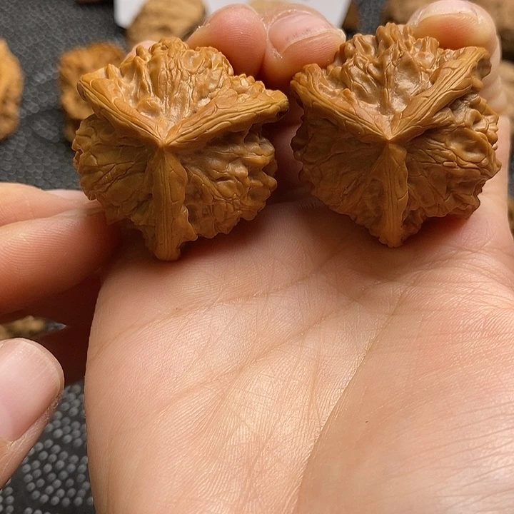 文玩核桃吊坠盘山37