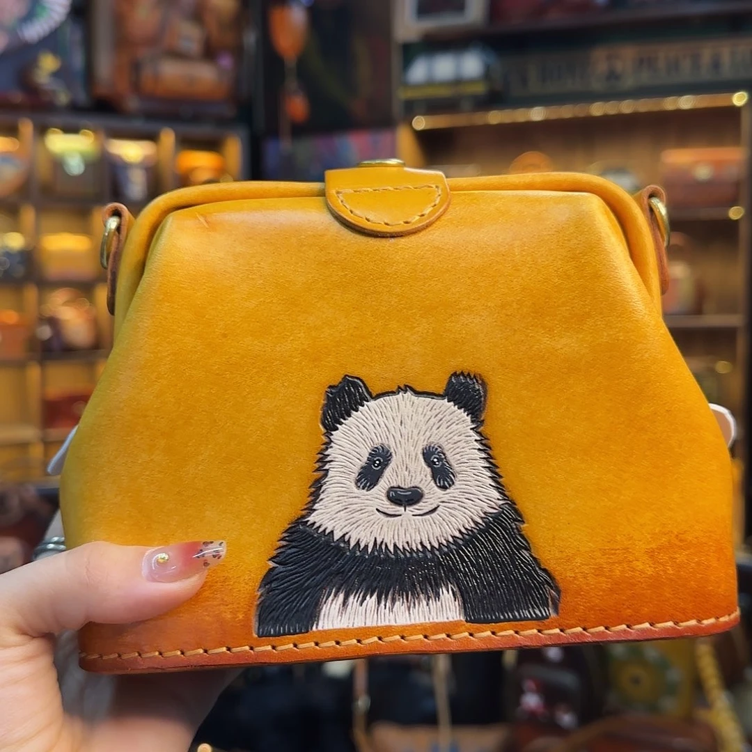 僵****黄牛剖层皮革二号医生包熊猫