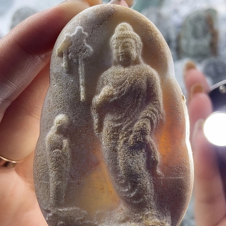 定制翡翠未镶嵌吊坠