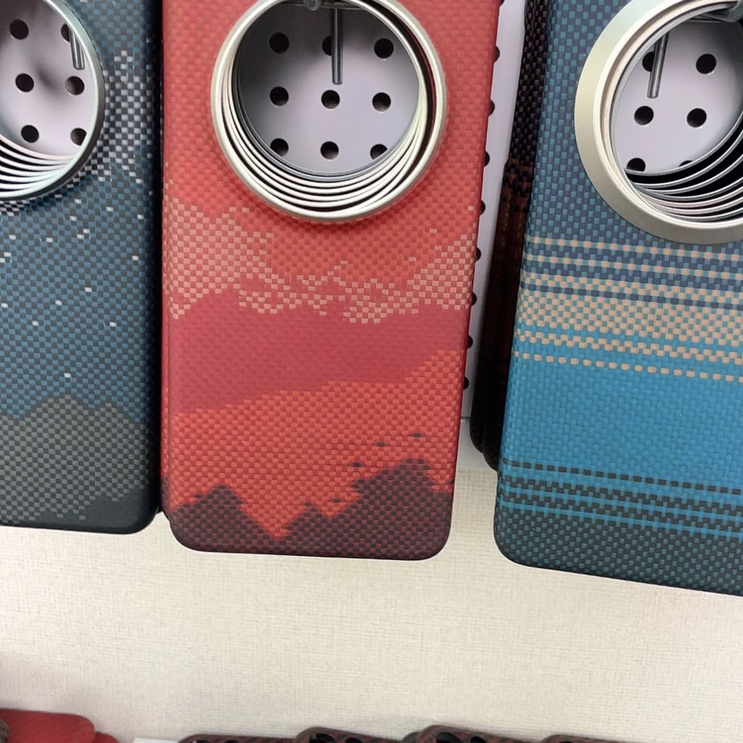 70pro日照金山，正品凯夫拉，磁吸全新未使用