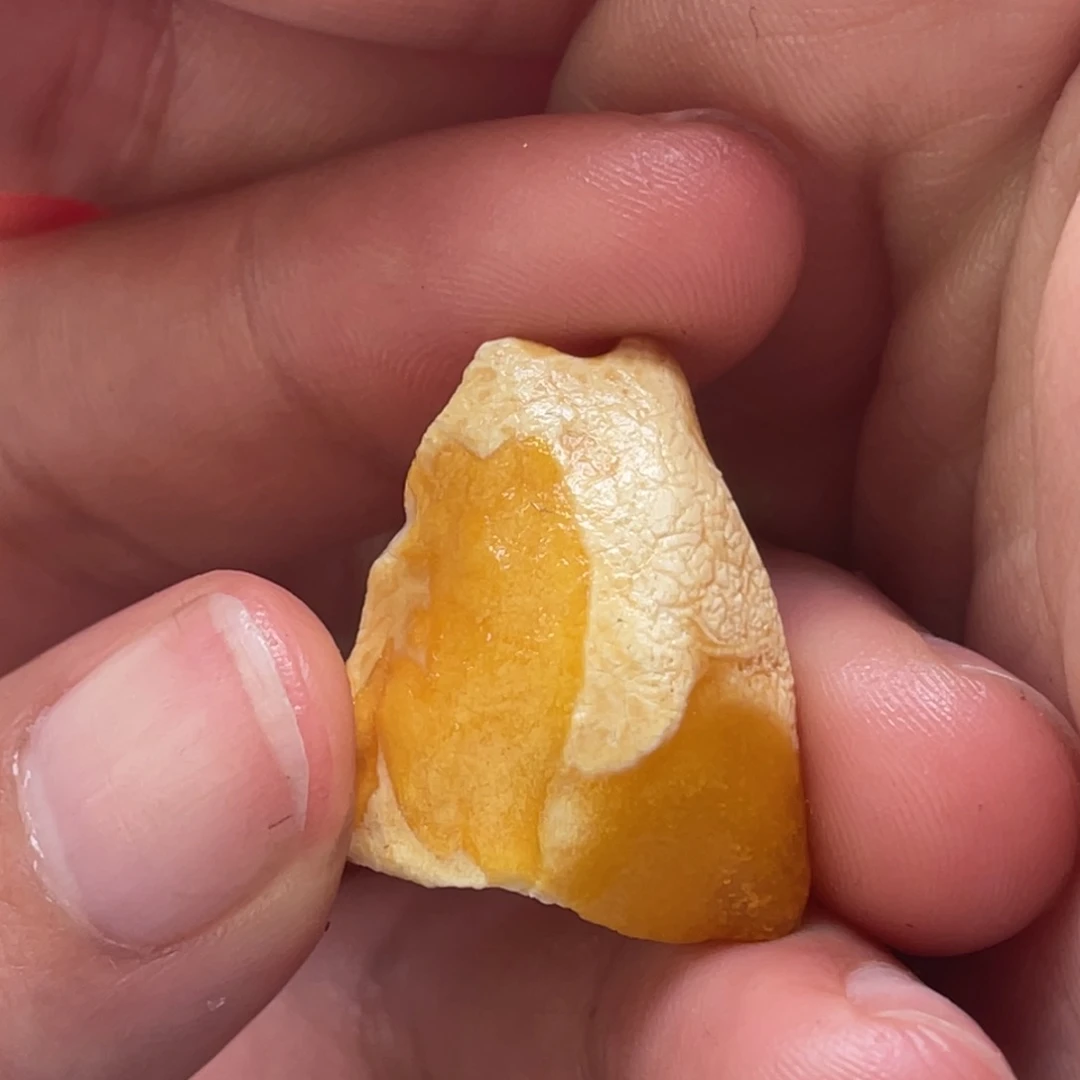 定制琥珀未镶嵌原石