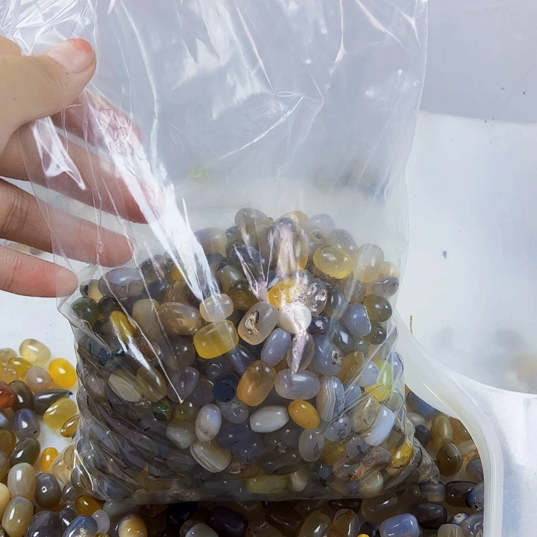 双***克和田玉（糖玉）未镶嵌珠宝半成品
