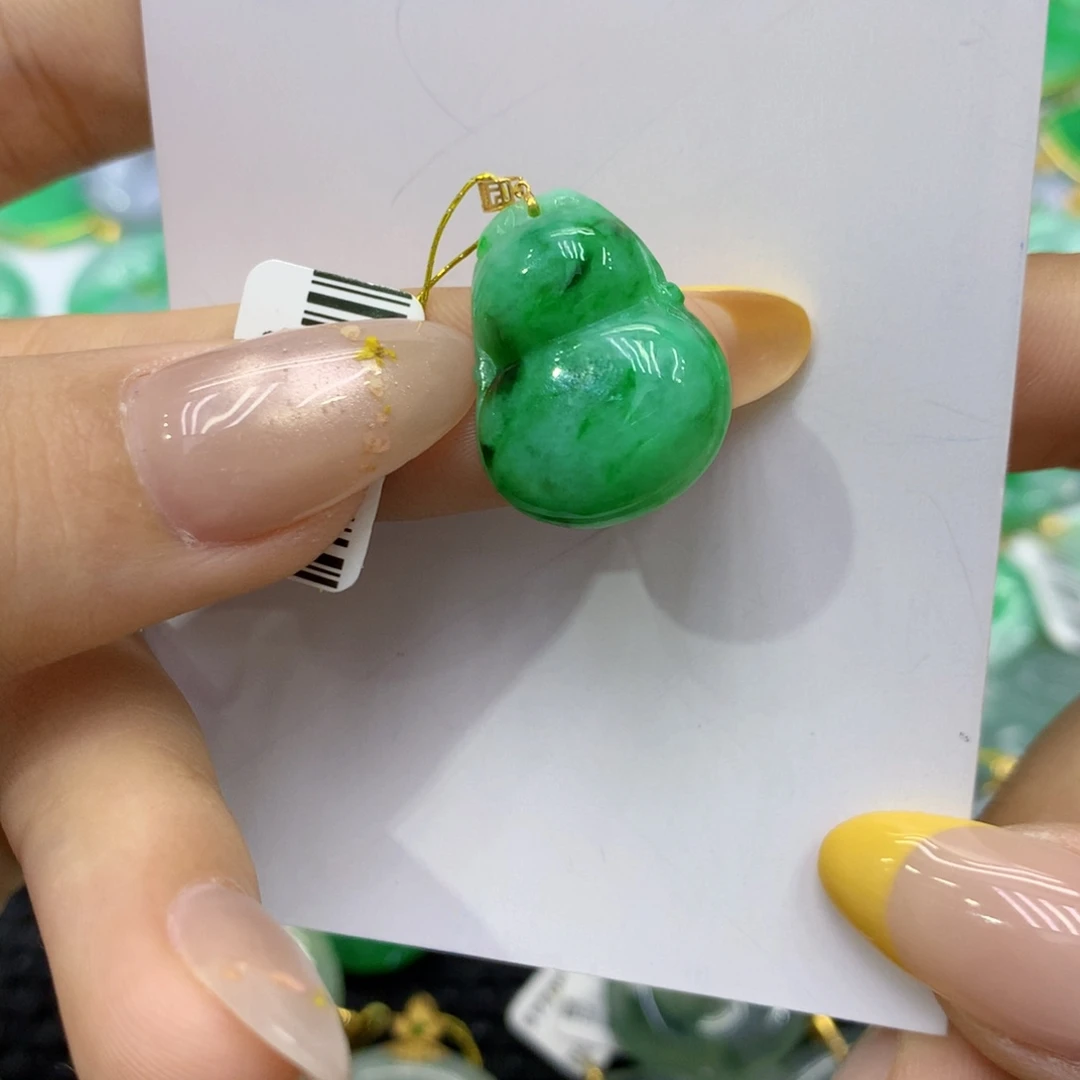 颈饰18K金镶嵌翡翠