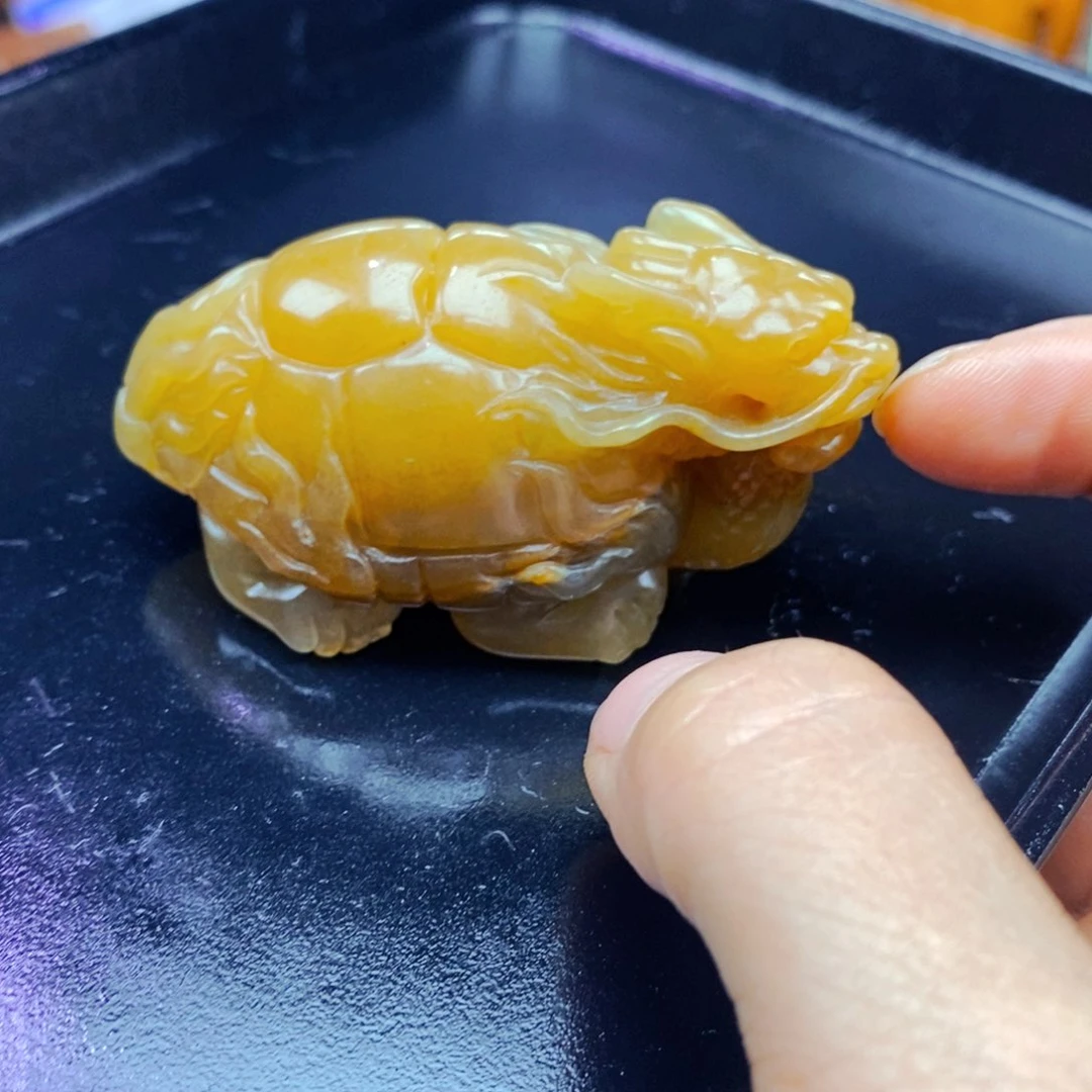 石英质玉（黄龙玉）未镶嵌颈饰