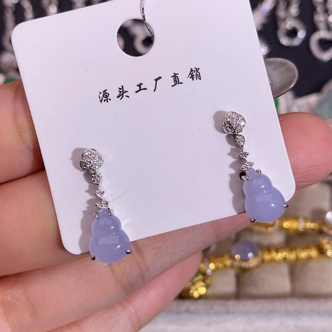翡翠18K金镶嵌耳饰耳钉