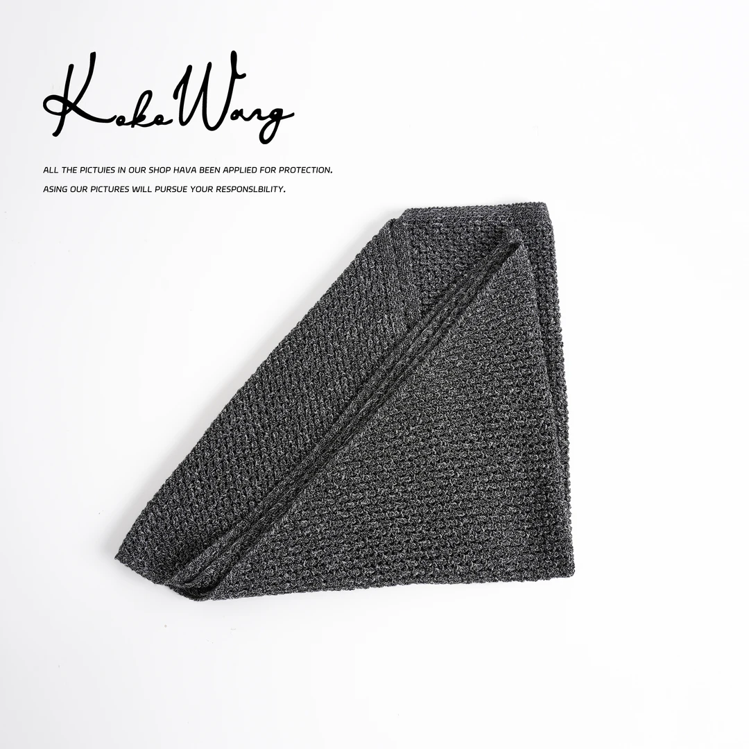 KOKO WANG秋冬新款时尚气质抗起球镂空针织三角巾披肩X6865H19S41