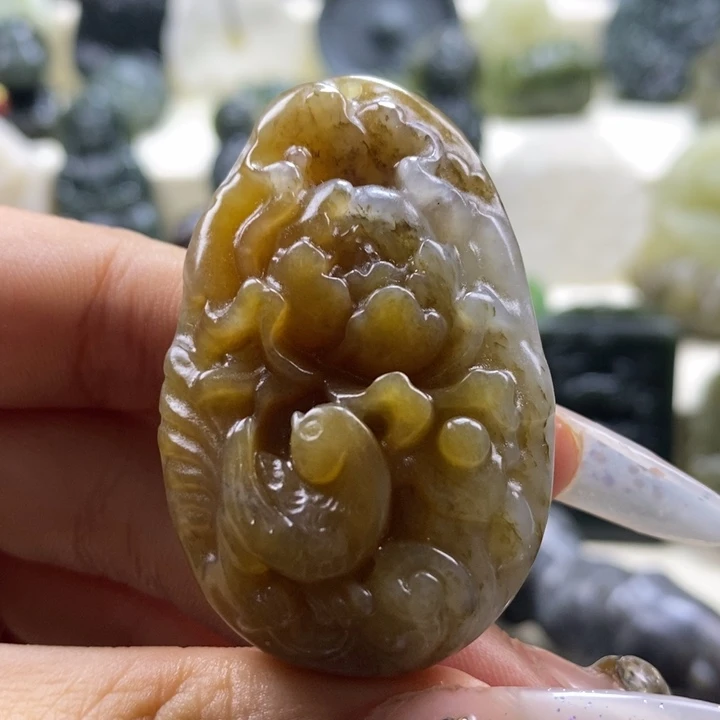 和田玉颈饰未镶嵌