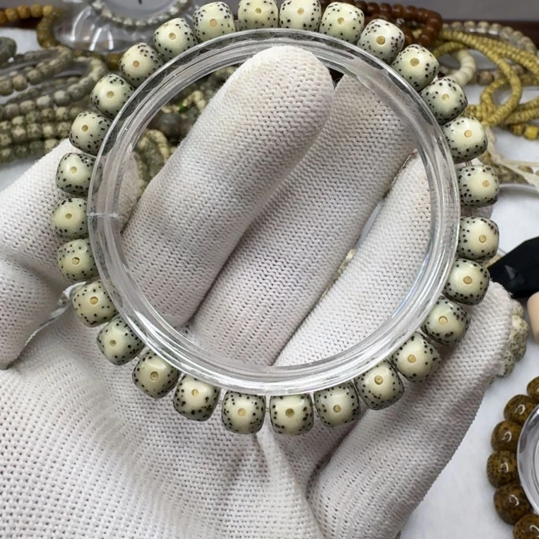 星月菩提手串8×7大眼睛绿包白704