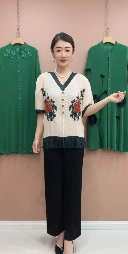 双花褶皱流苏衫