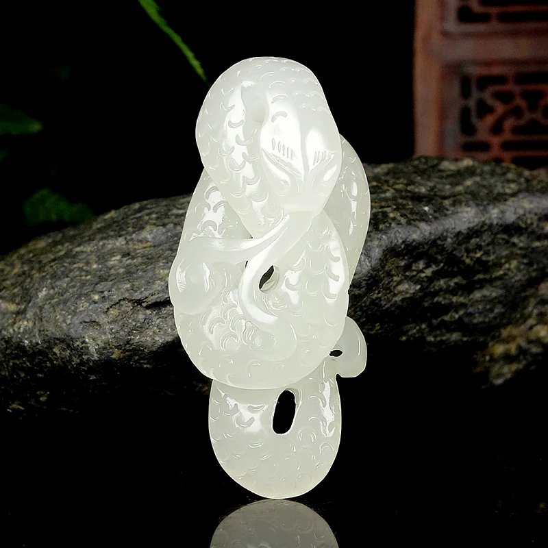 精品和田玉白玉蛇《富贵缠身》挂件40