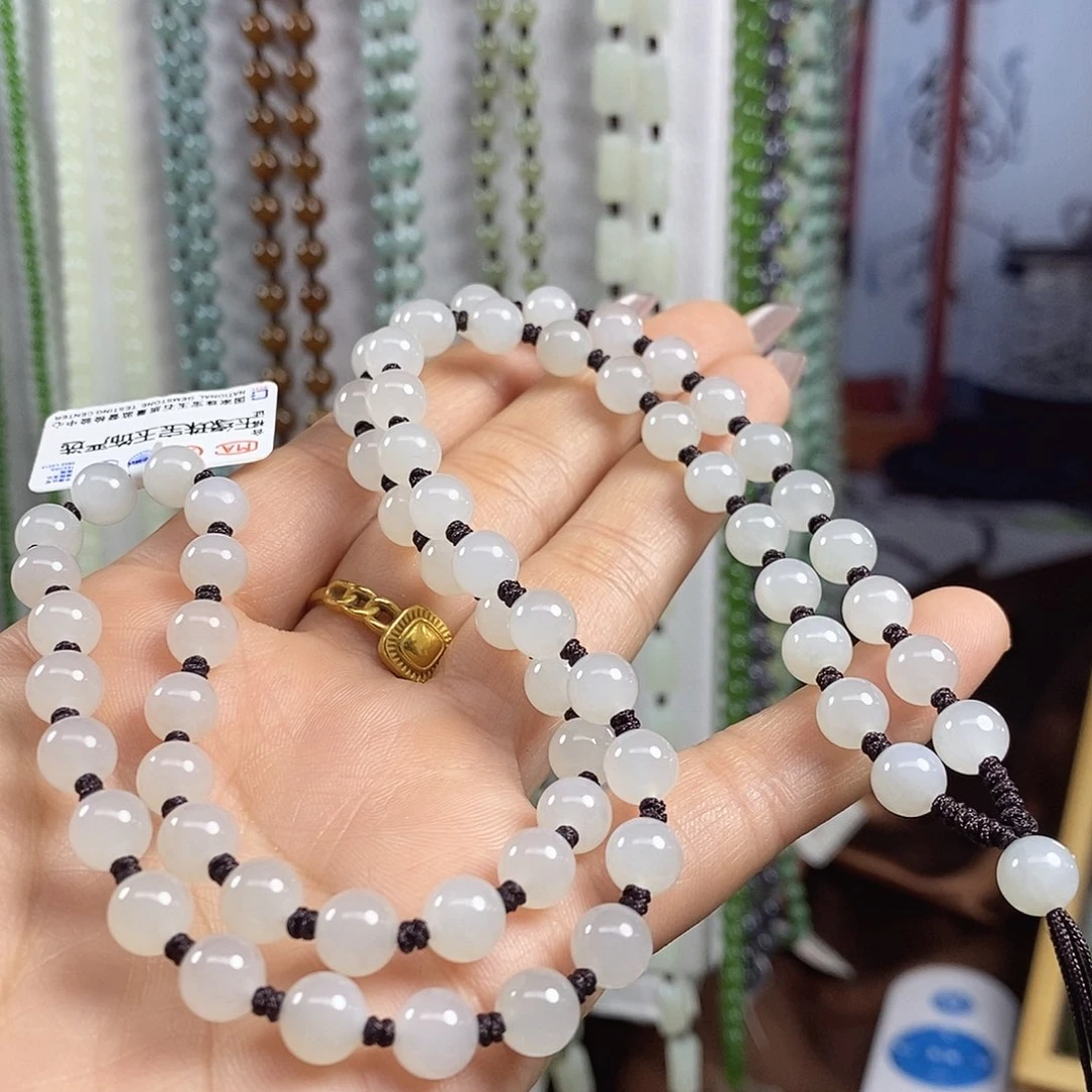 和田玉颈饰未镶嵌勇**惧