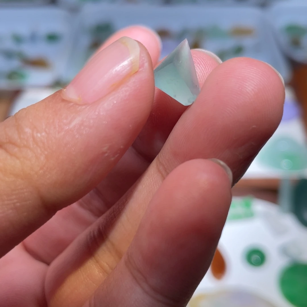 定制翡翠未镶嵌翡翠