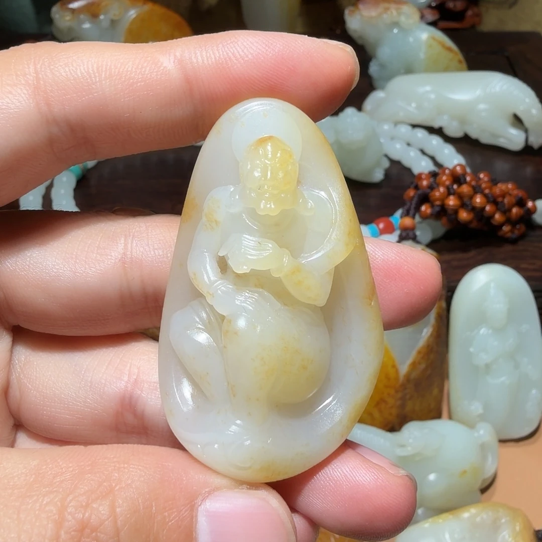 和田玉未镶嵌颈饰