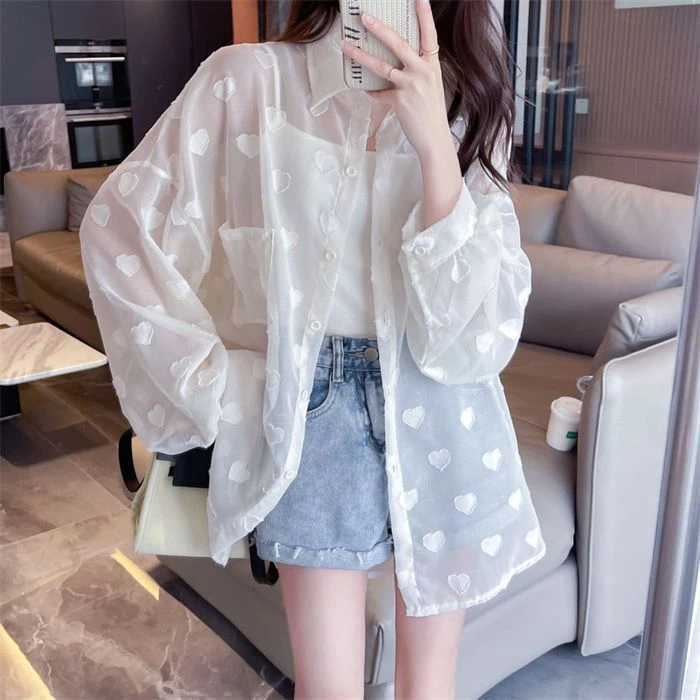 洋气减龄衬衫女春夏季2025新款薄款宽松百搭休闲防晒衫中长款外套