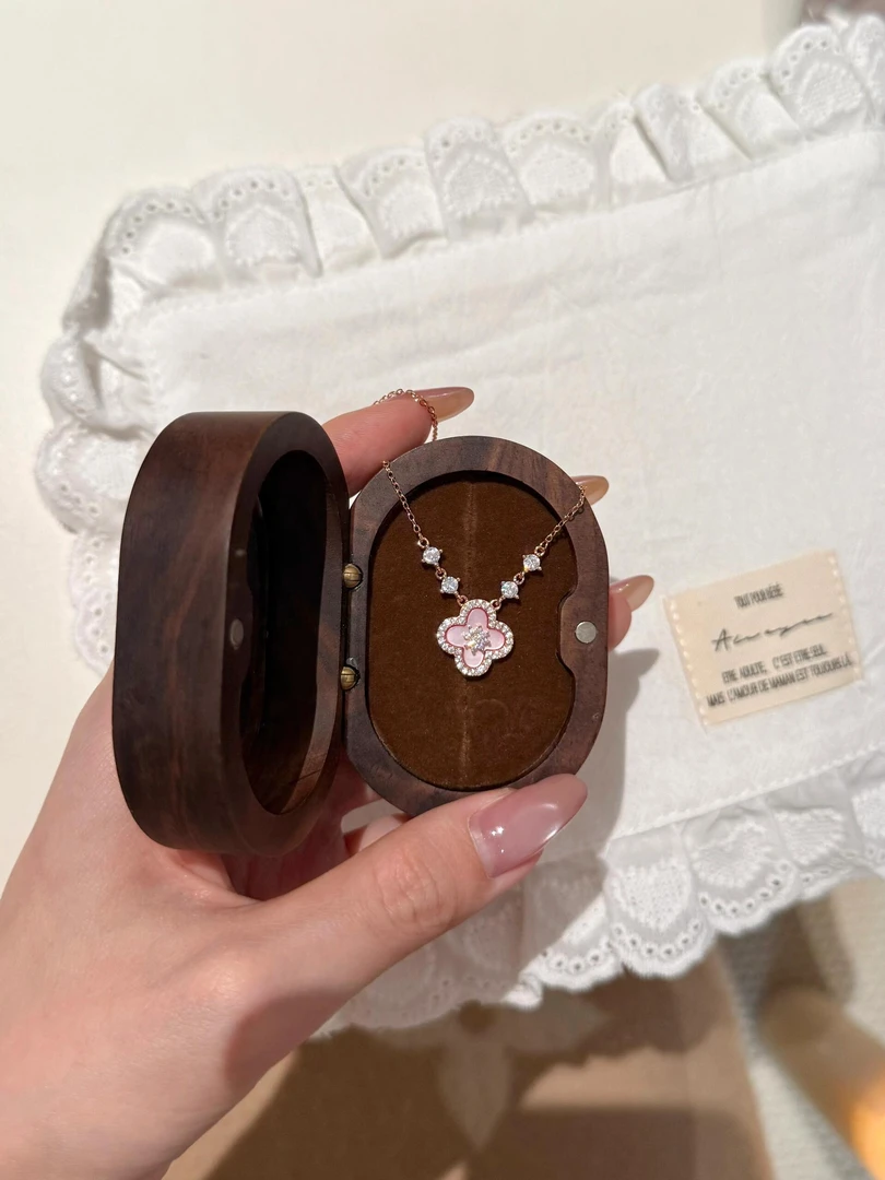 铜合金项链 A1164富家千金感粉色四叶草项链可爱配饰轻奢饰品手链