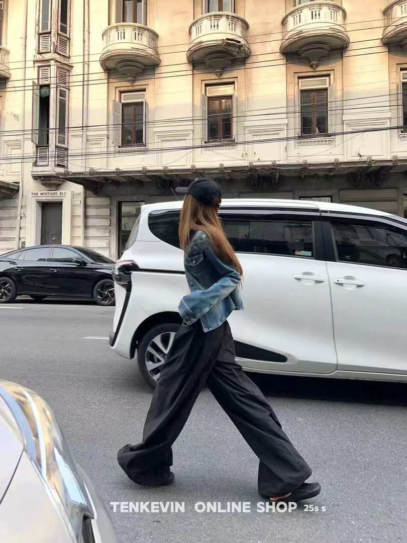 B10-2黑色“小圆孔”休闲裤（81508）