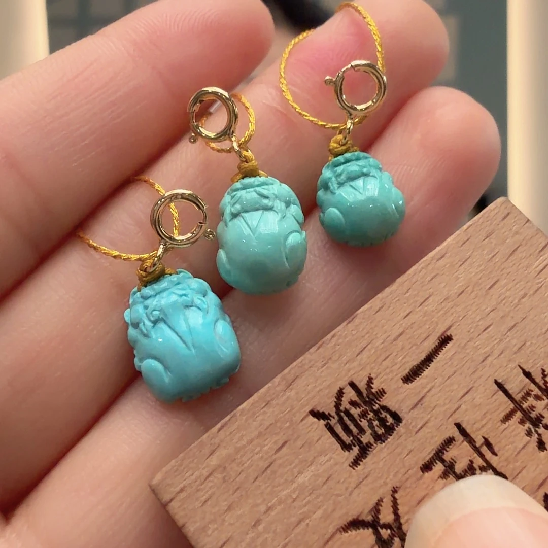 绿松石未镶嵌颈饰