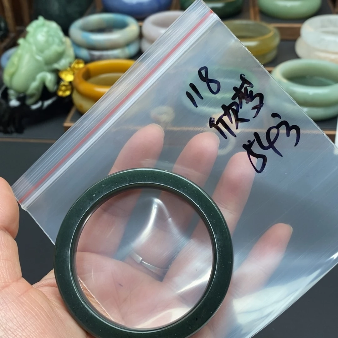 和田玉手镯未镶嵌欣*杰