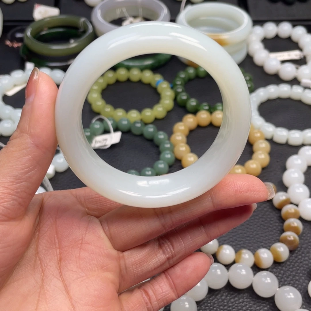 和田玉未镶嵌手链