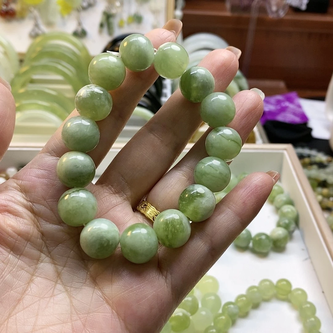 蛇纹石玉未镶嵌手镯一*