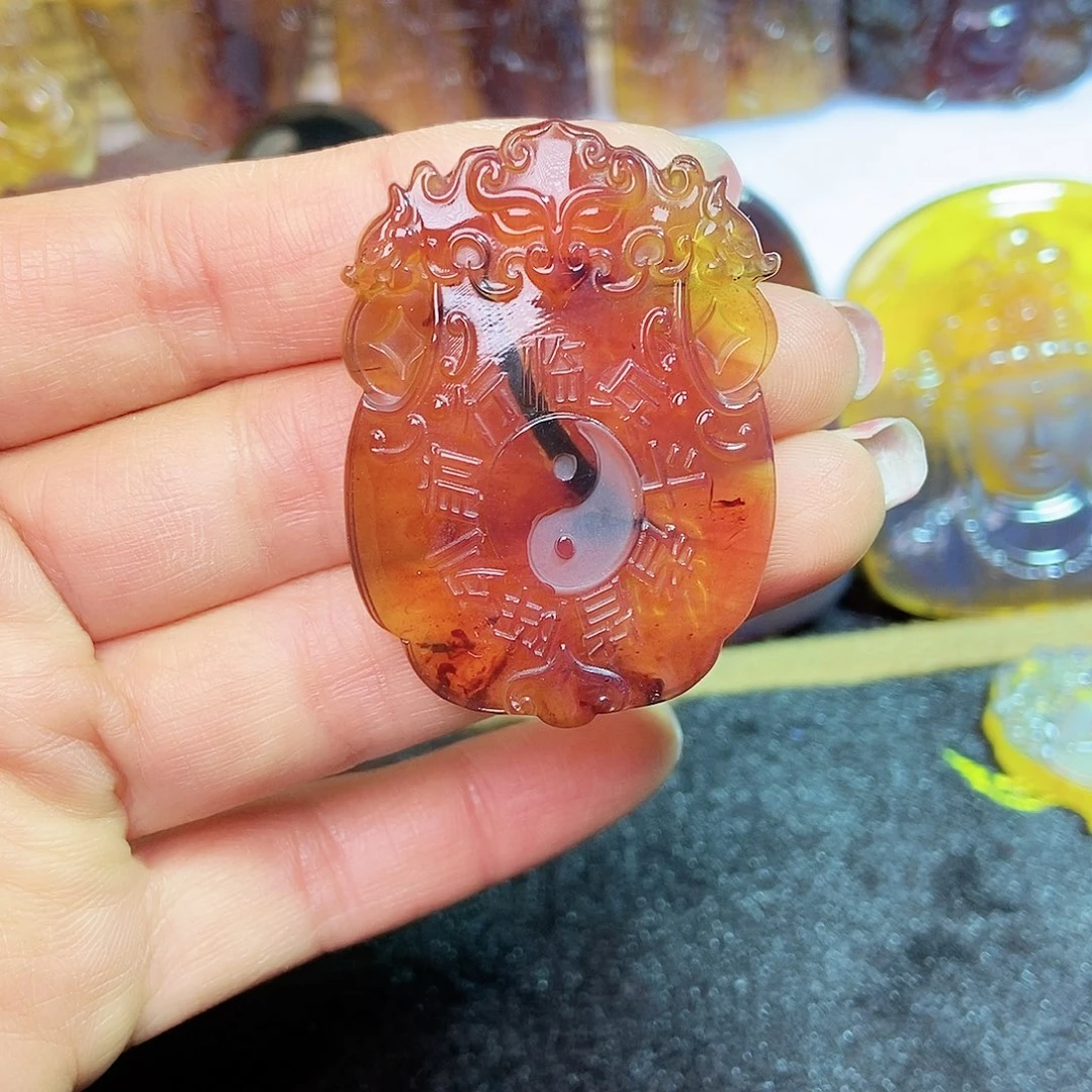 琥珀颈饰未镶嵌九字真言