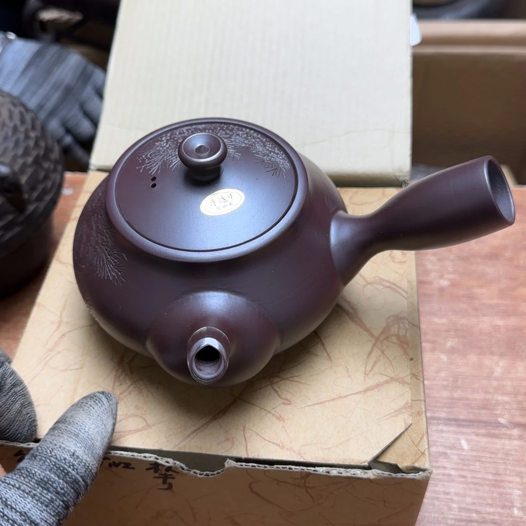 茶宠青云店店长告诉我们说