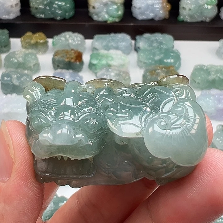 颈饰未镶嵌翡翠貔貅