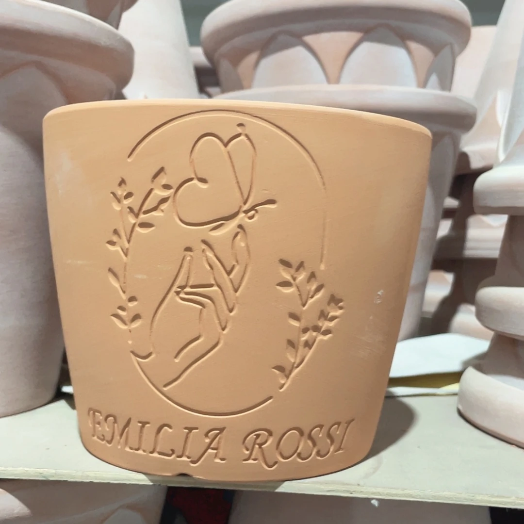 【闪购商品】红陶经典手握蝴蝶16-14