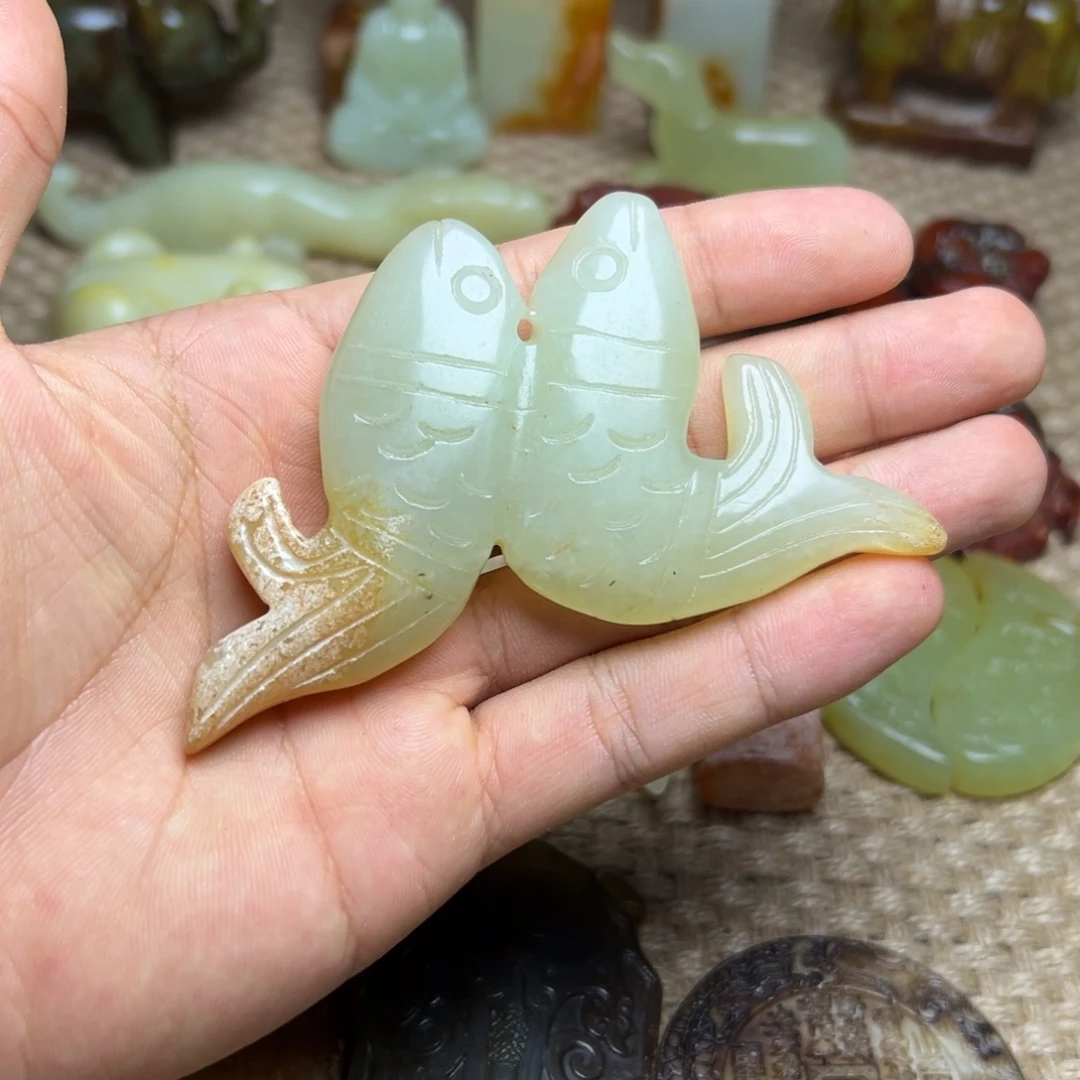 未镶嵌蛇纹石玉颈饰