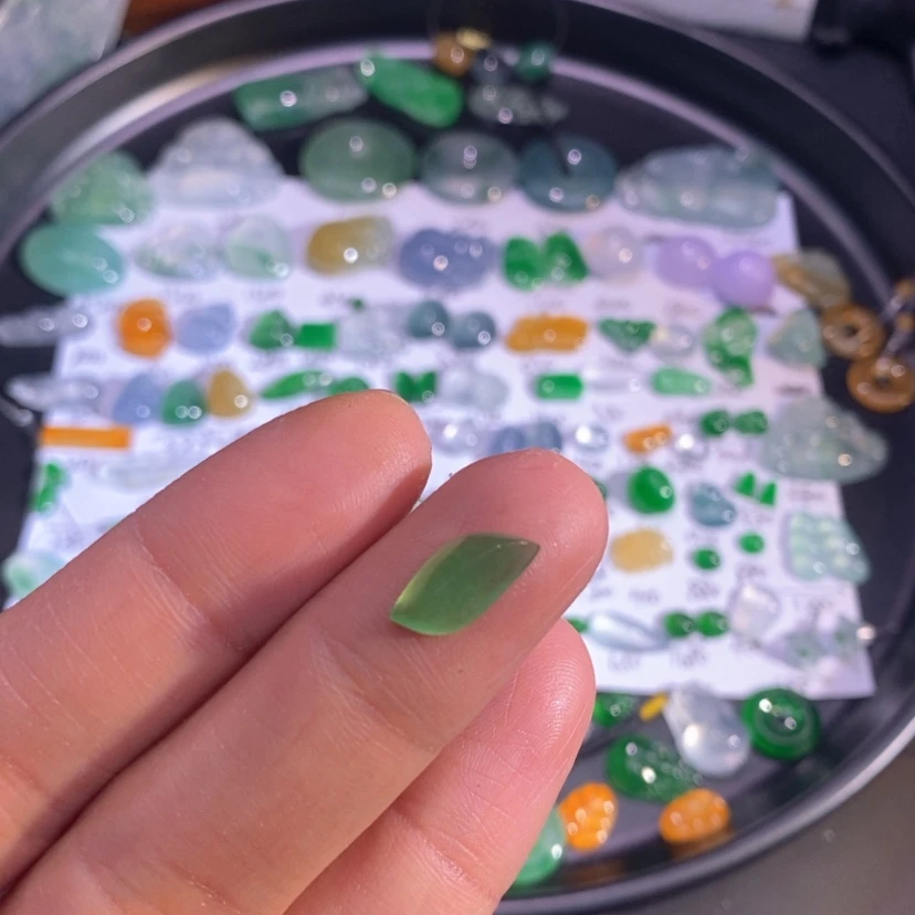 【闪购商品】翡翠挂件未镶嵌随行